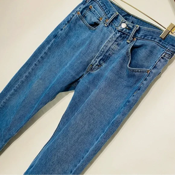 Levis Mens Light Blue Washed 505 Jeans Size 34 X 29 - Picture 2 of 9